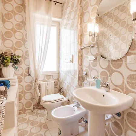 La Casa Di Minnie Con Box Privato Санремо