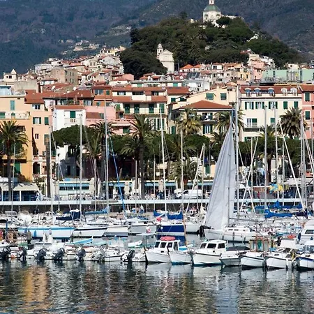 La Casa Di Minnie Con Box Privato Apartmán